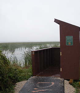 Disability accessible hunting blind